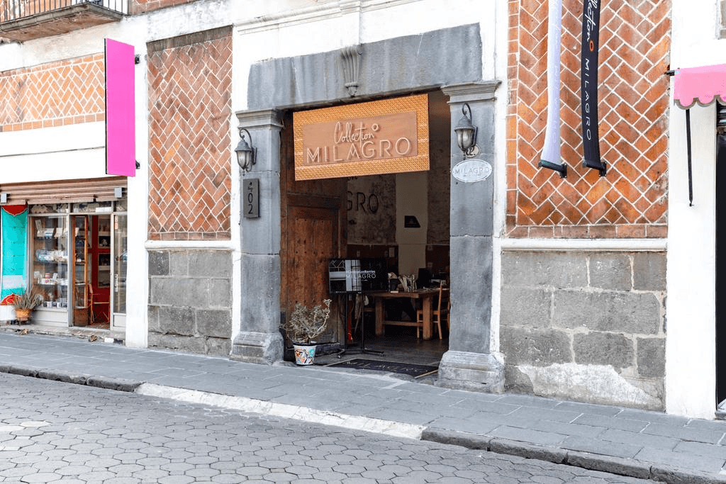 Milagro Hotel main