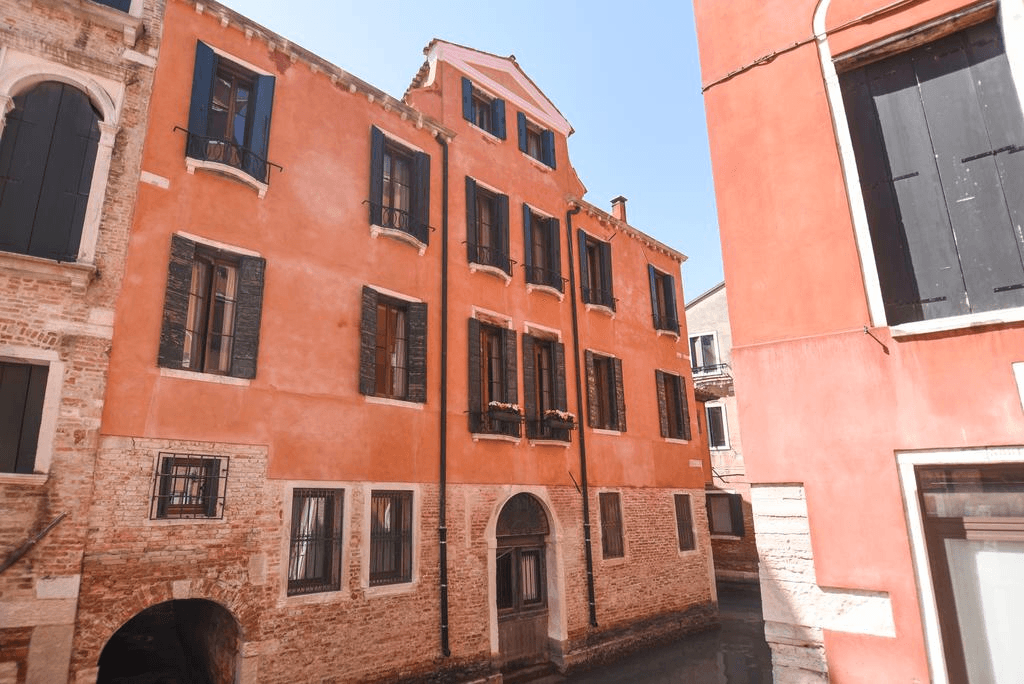 Palazzetto San Lio main