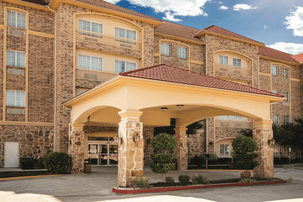 Baymont by Wyndham Dallas South-DeSoto main