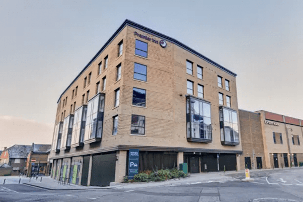 Premier Inn Horsham Town Centre Hotel main