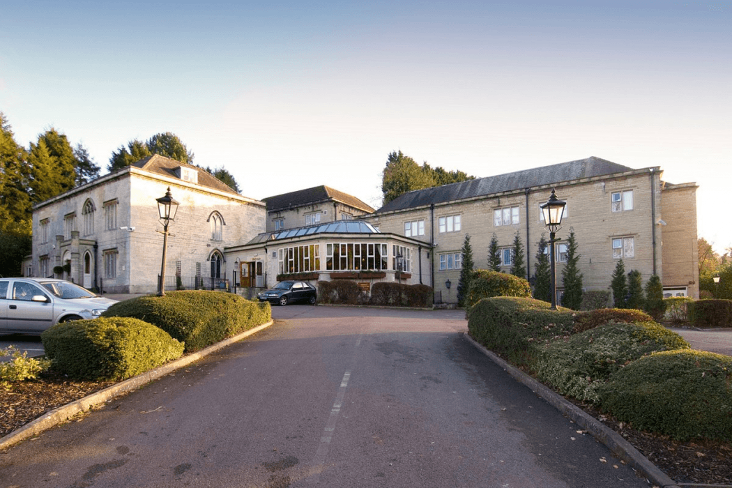 Premier Inn Stroud main
