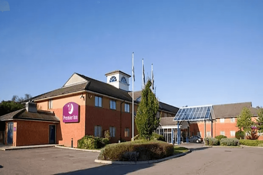 Premier Inn Luton South M1, J9 main