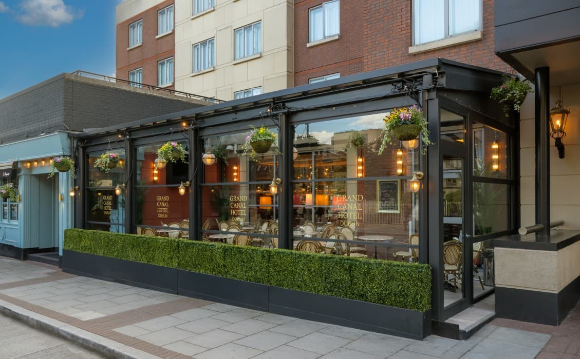 Grand Canal Hotel main