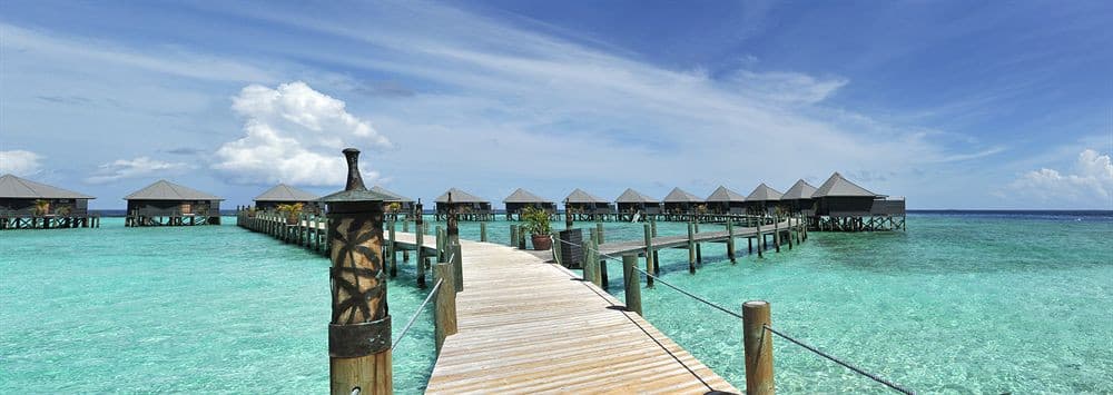 Komandoo Maldives Island Resort main