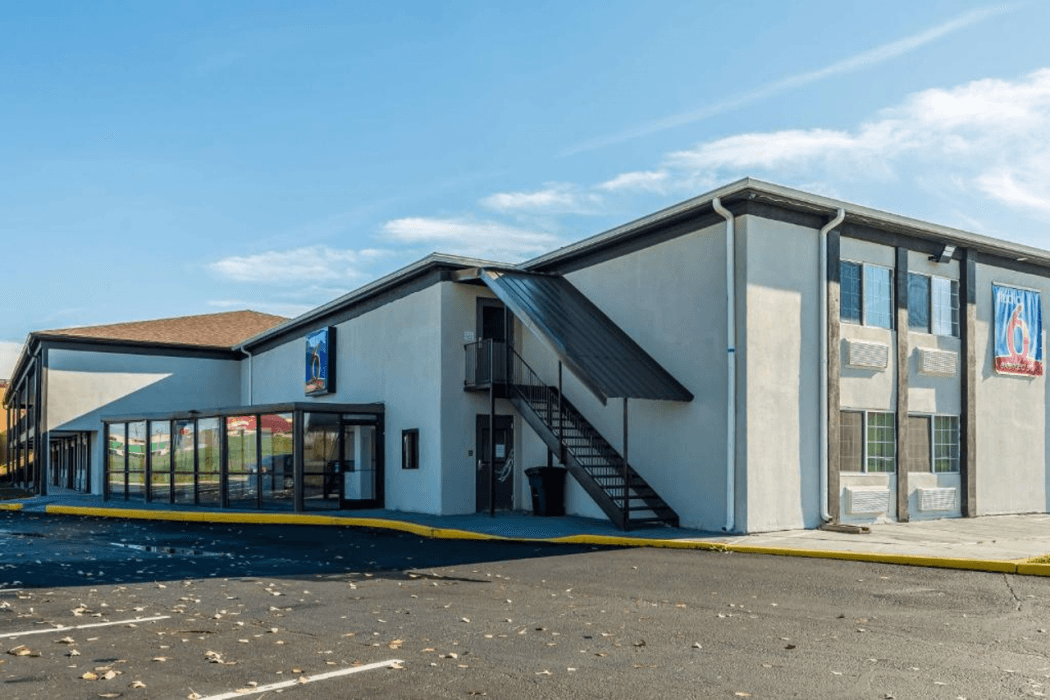 Studio 6 Indianapolis IN main
