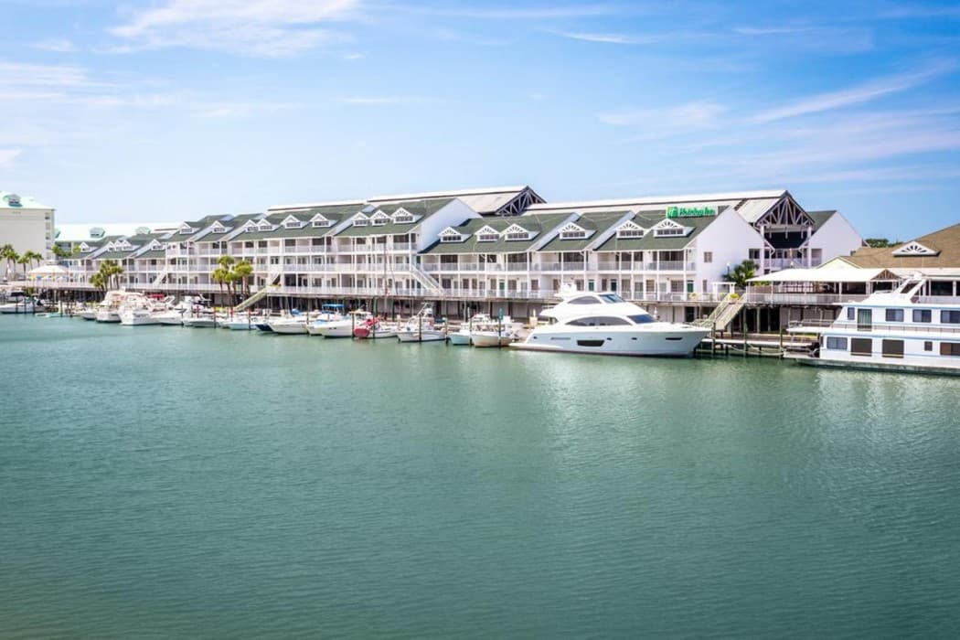 Holiday Inn & Suites Clearwater Beach S-Harbourside main