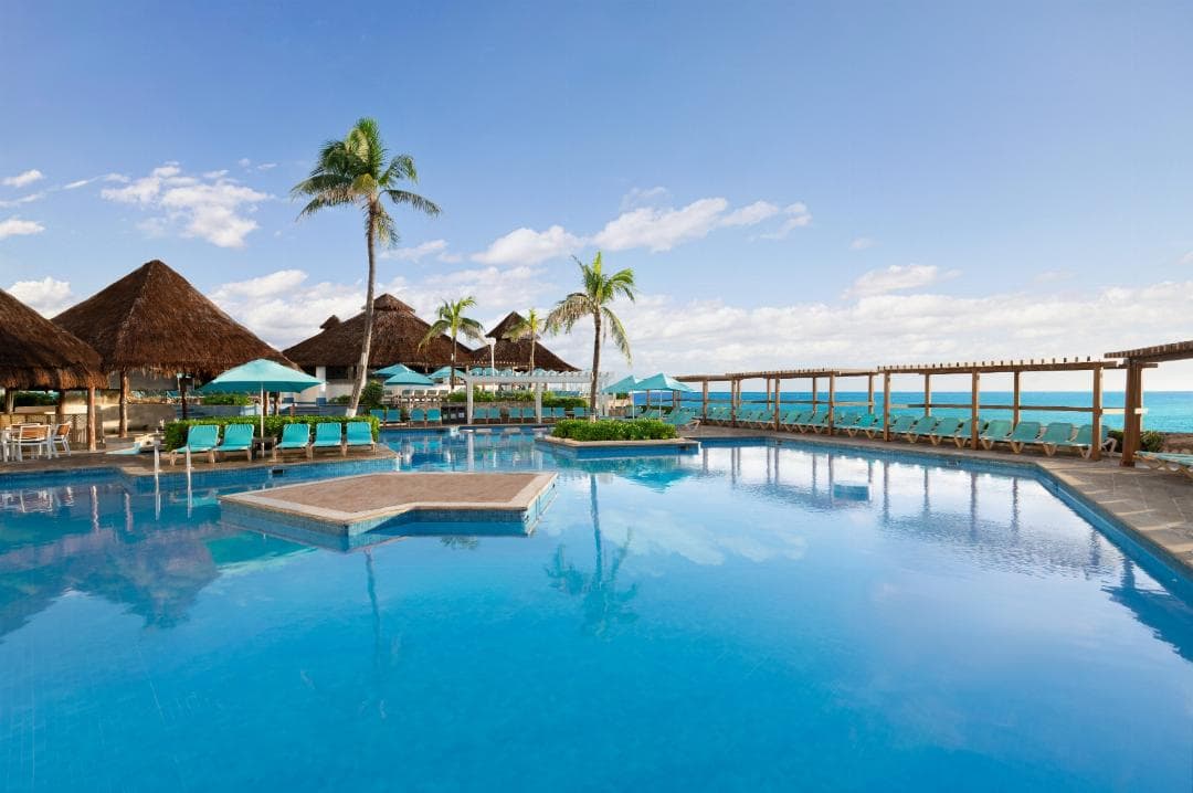 Royal Solaris Cancun main