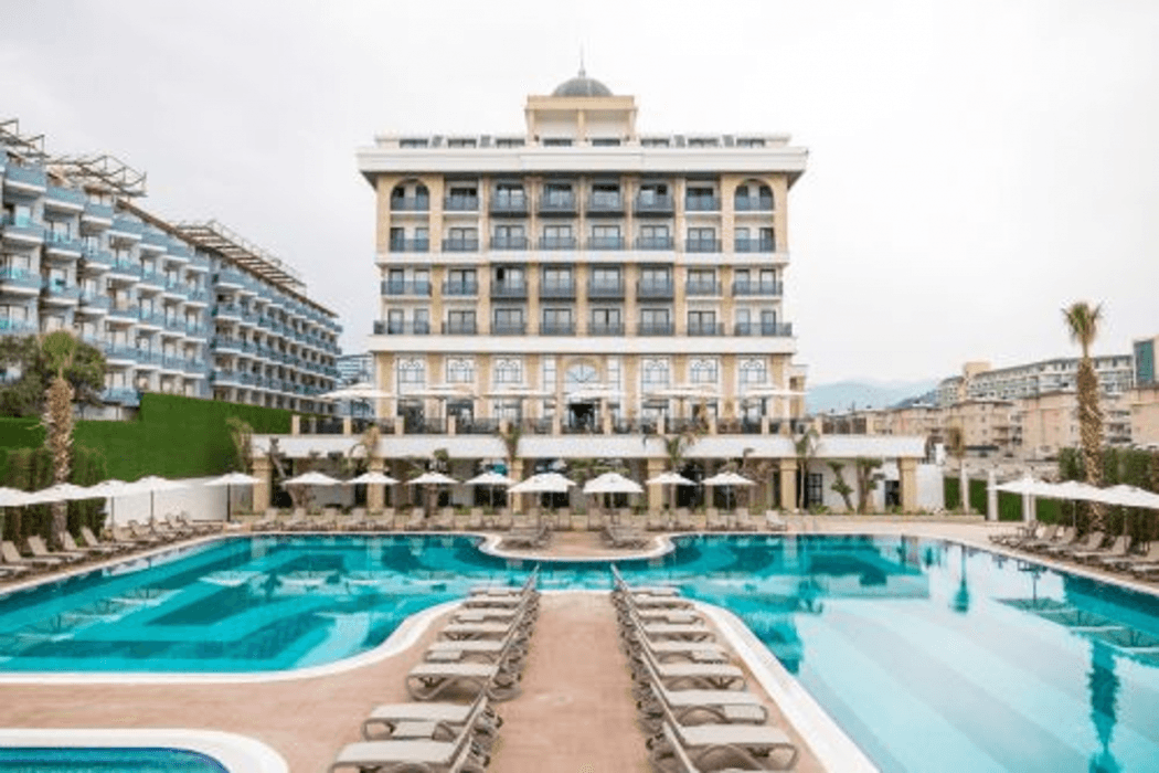 Serenity Queen Hotel main