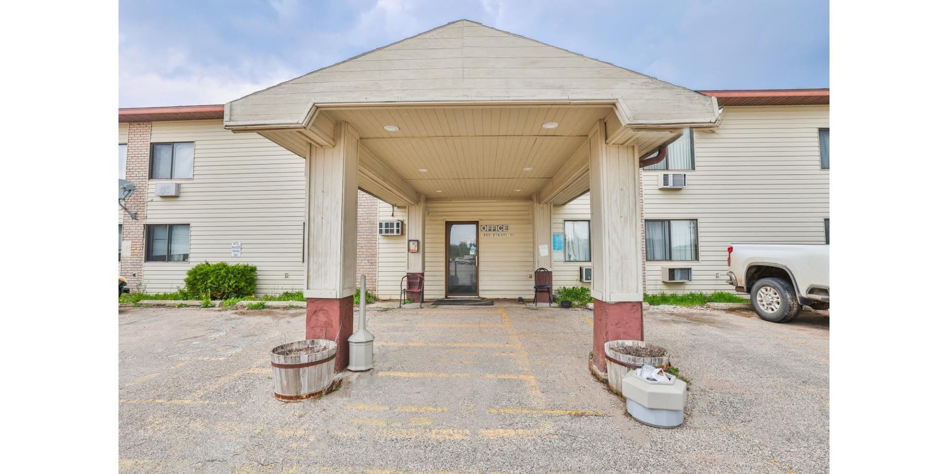 OYO Hotel Pipestone MN, Canterbury Park