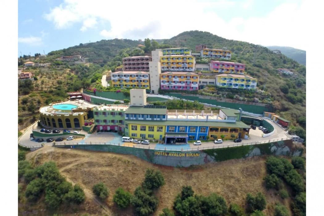 GH Avalon Sikani Resort main