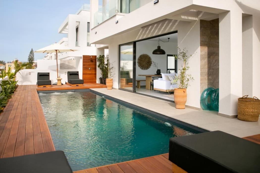 Lora Pearl Luxury Villa main