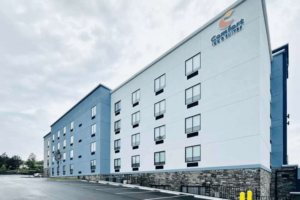 Comfort Inn & Suites Nashville TN main