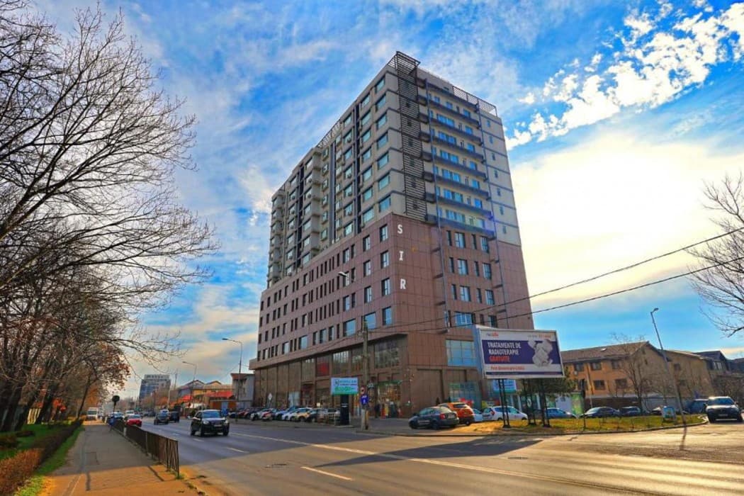 Sir Fundeni Hotel main
