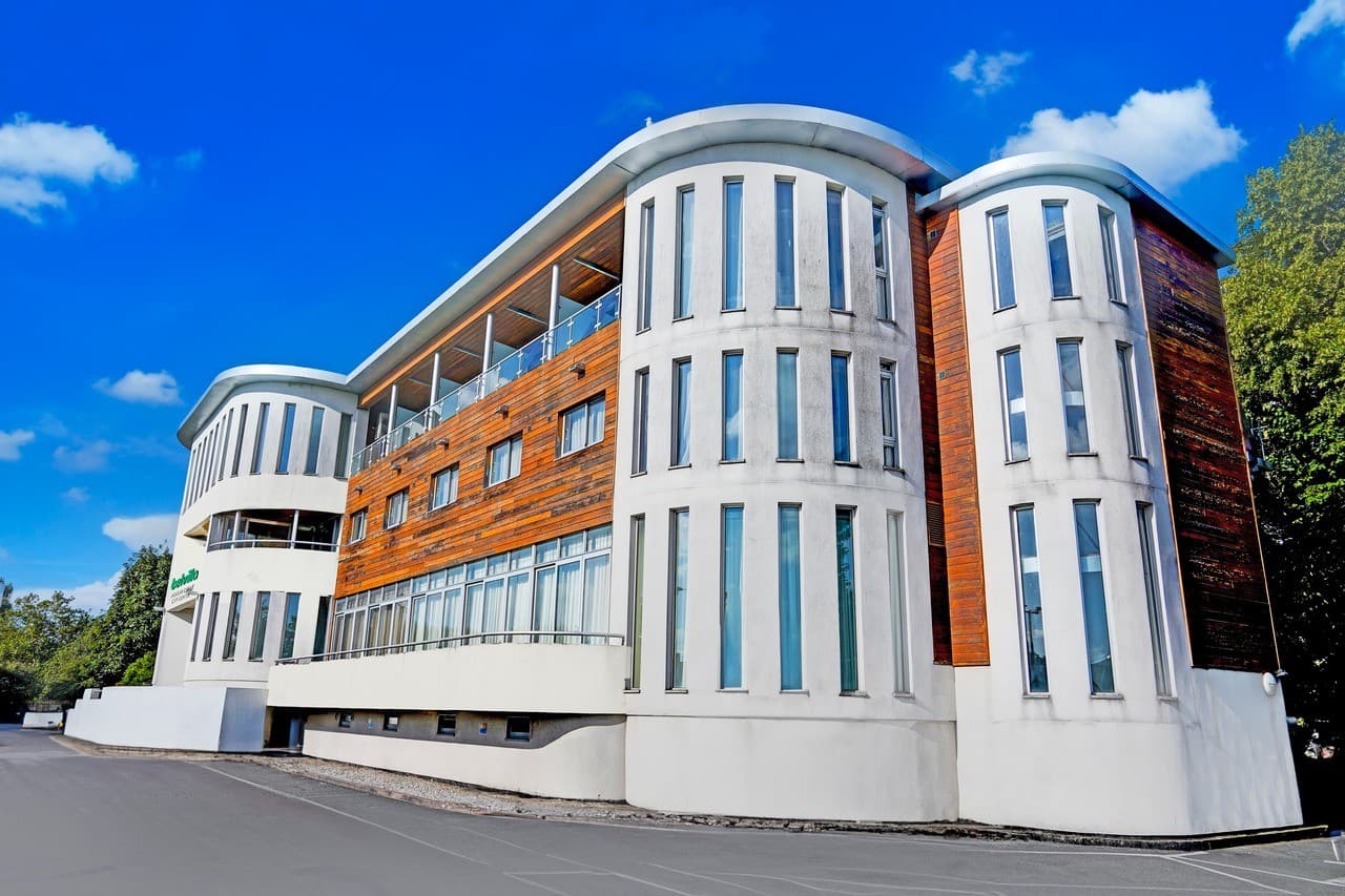 Holiday Inn Express Crewe main