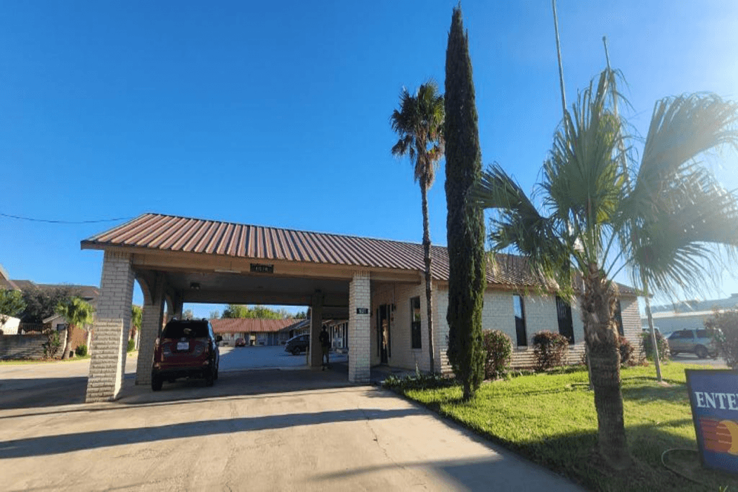 Pleasanton Executive Inn main