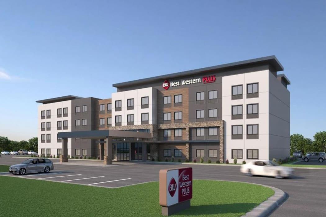 Best Western Plus Neepawa Hotel main