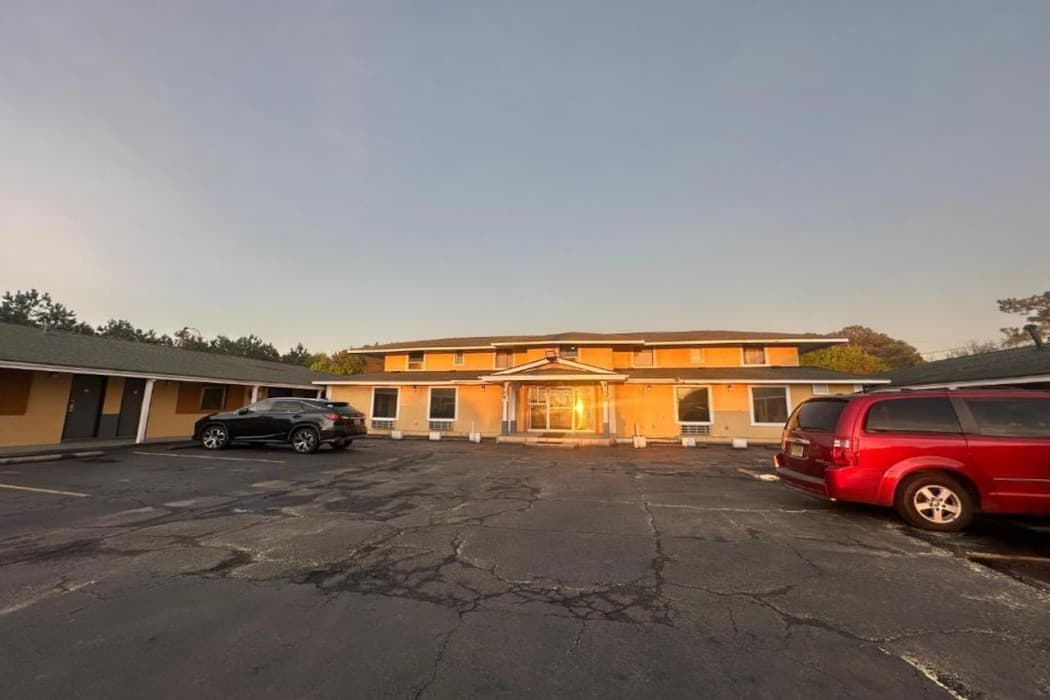 OYO Hotel Jonesboro Near Atlanta Airport main