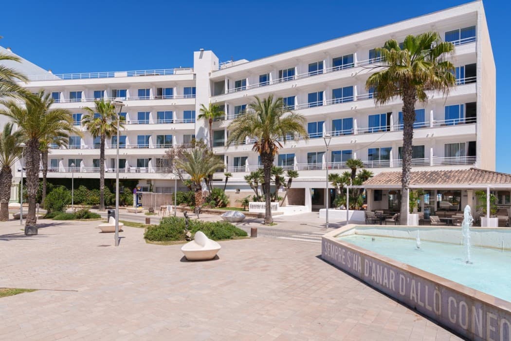 Ferrer Concord Hotel & Spa main