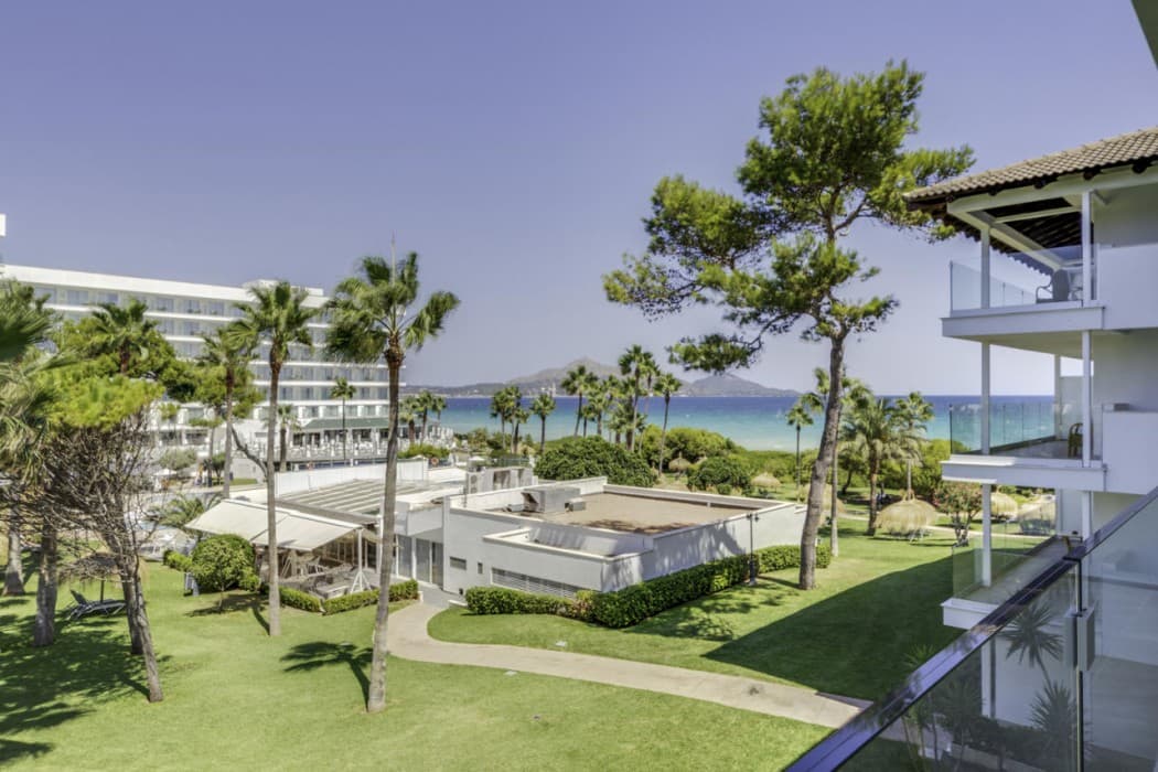 Playa Esperanza Resort main