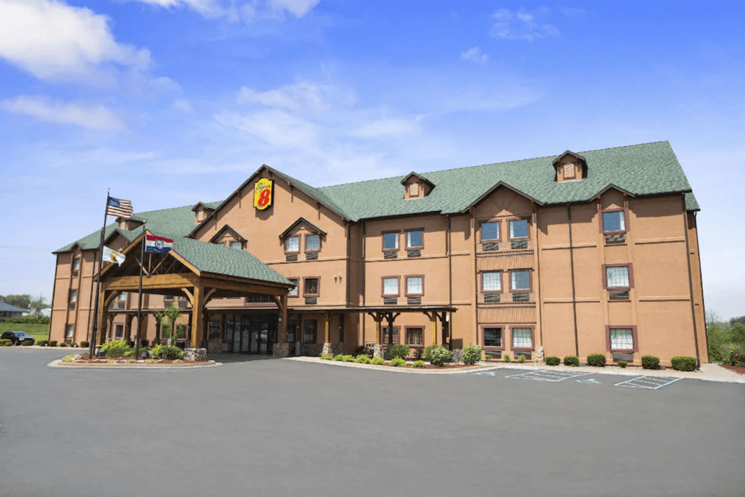 Super 8 By Wyndham Troy Mo main