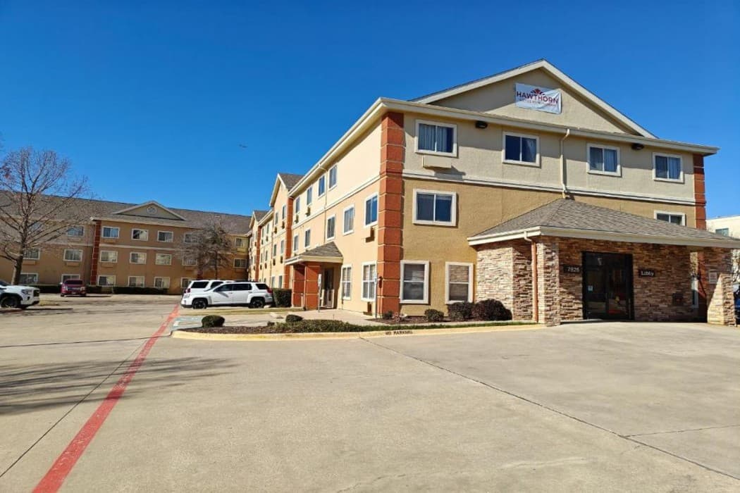 Hawthorn Extended Stay by Wyndham Irving DFW North main