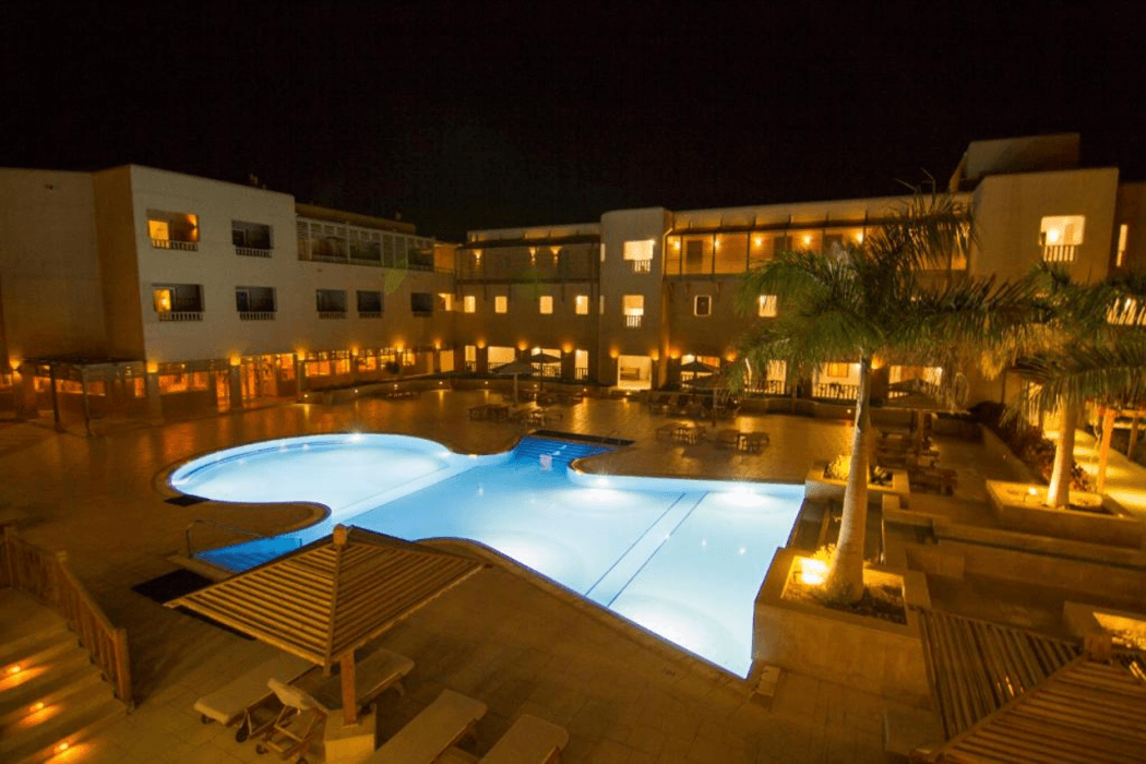 The Breakers Diving & Surfing Lodge main