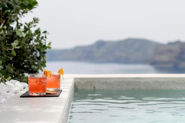 Echoes Luxury Suites By Canvas - Adults Only 3