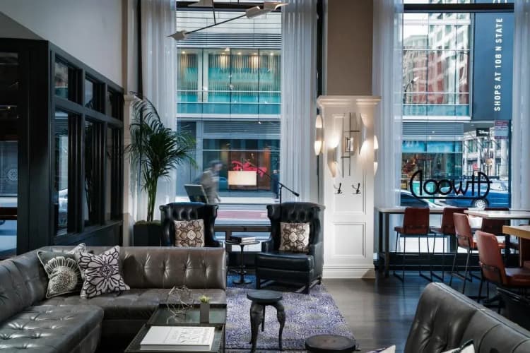 Staypineapple Chicago, An Iconic Hotel 3