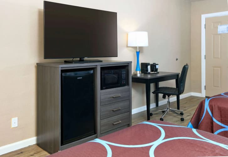 Super 8 By Wyndham Victoria 5