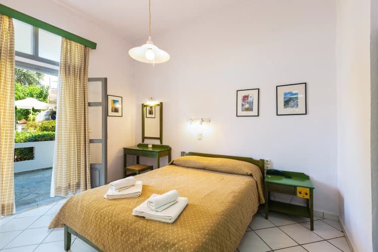 Philoxenia Apartments 4