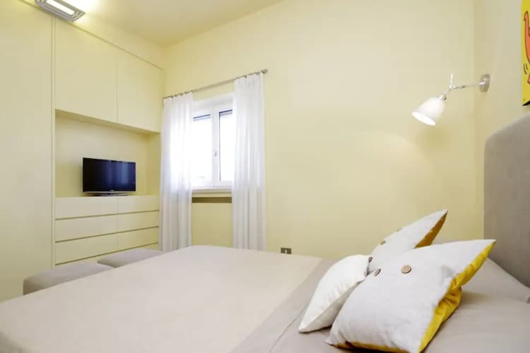 Crispi Luxury Apartments with Terrace - My Extra Home 2