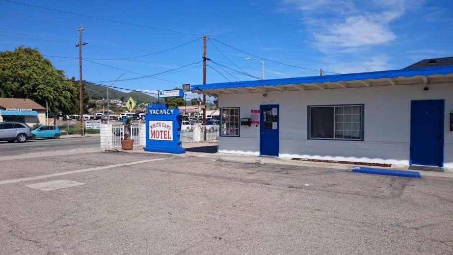 White Caps Motel 5
