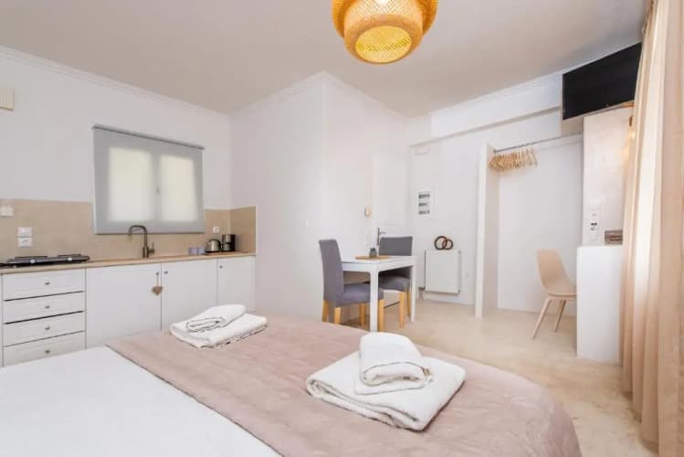 Golden Sunrise Suites Santorini 5