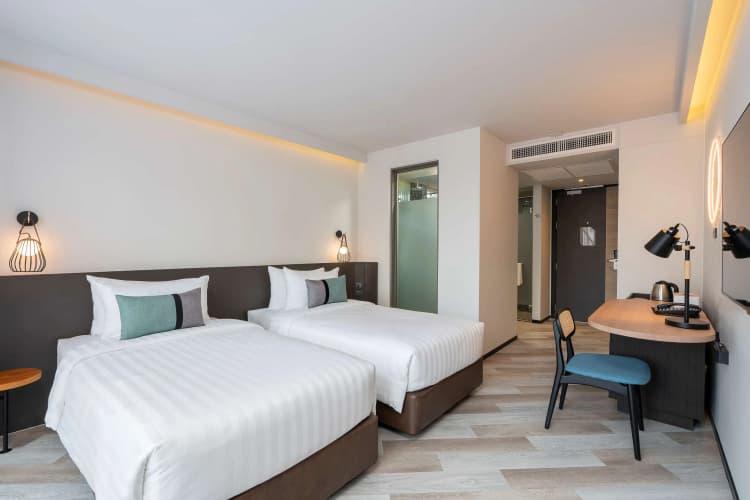 Seekers Finders Rama Iv Hotel, Surestay Collection By Best Western 4