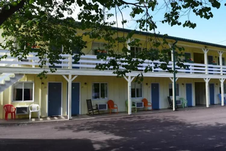 Green Valley Lodge main