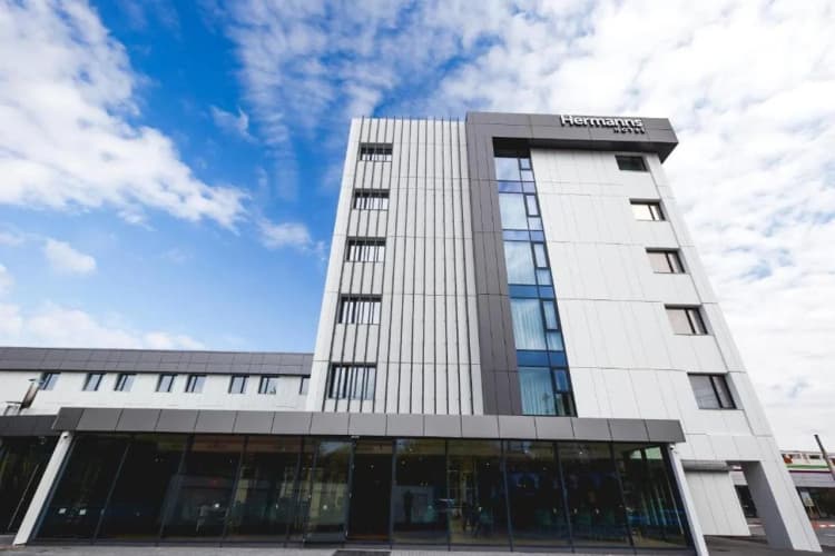 Hermanns Hotel & Spa Sibiu 2