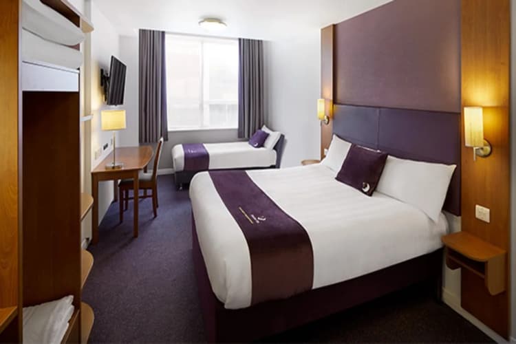 Premier Inn Walsall Town Centre 3