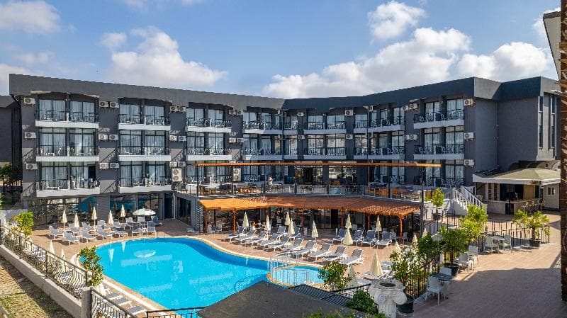 Clover Magic Park Side Hotel photo 1