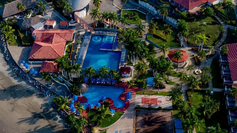 Hotel Qualton Club Ixtapa photo 1