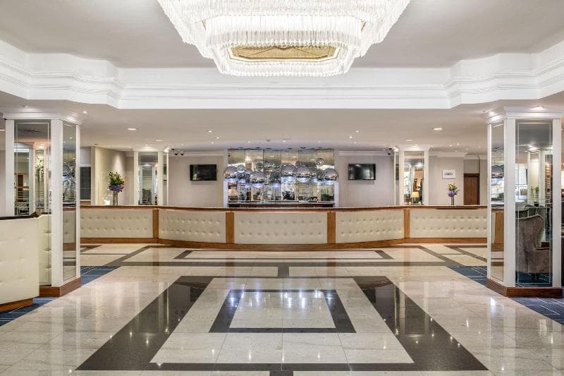 Renaissance London Heathrow Hotel 5