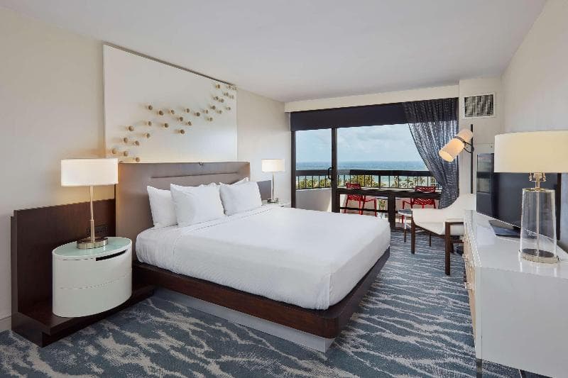 Waterstone Resort & Marina, Boca Raton, Curio Collection 4