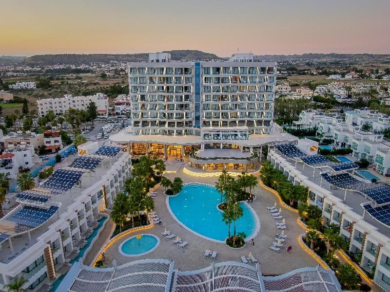 Radisson Beach Resort Larnaca 3
