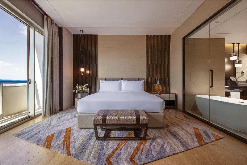 Swissôtel The Stamford 2