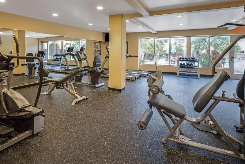 La Quinta Inn & Suites by Wyndham Tucson Reid Park 2