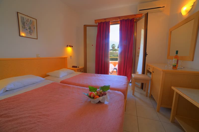 Louvre Hotel 5