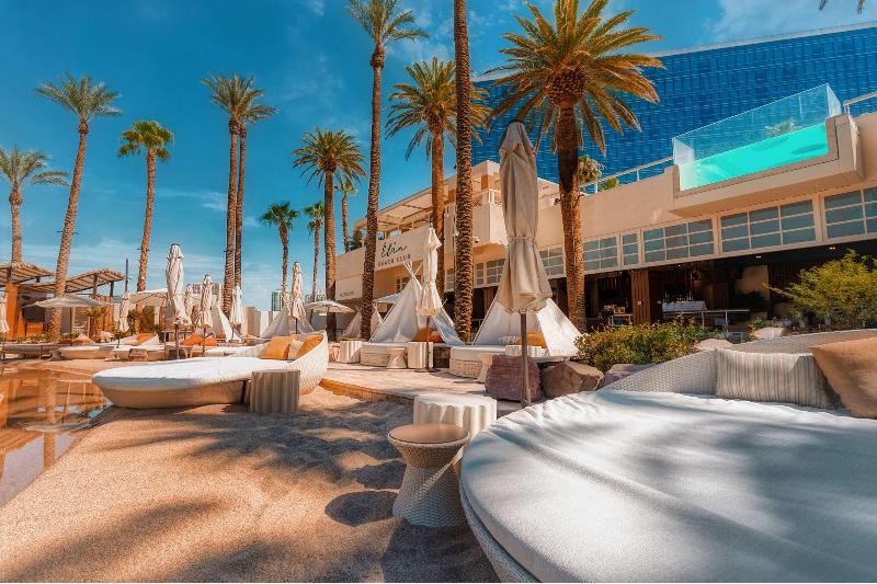 Virgin Hotels Las Vegas, Curio Collection by Hilton 3