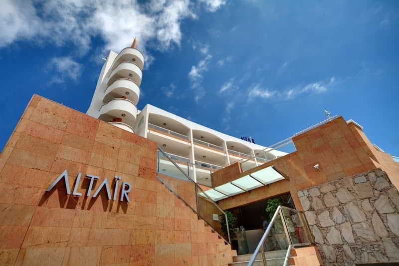 Altair Apartments photo 1