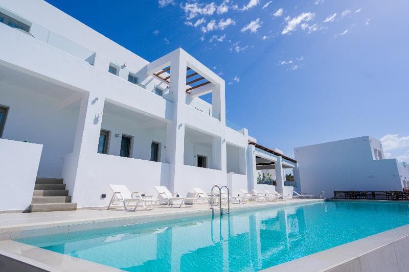 Kouros Blanc Resort & Suites 3