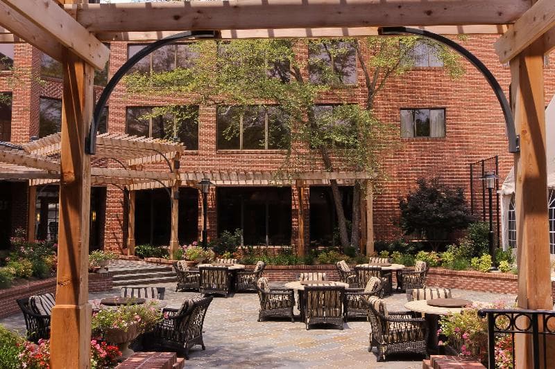 DoubleTree Suites by Hilton Hotel Charlotte - SouthPark 5
