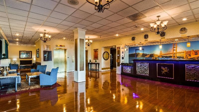 Best Western Plus Grosvenor Airport Hotel 2